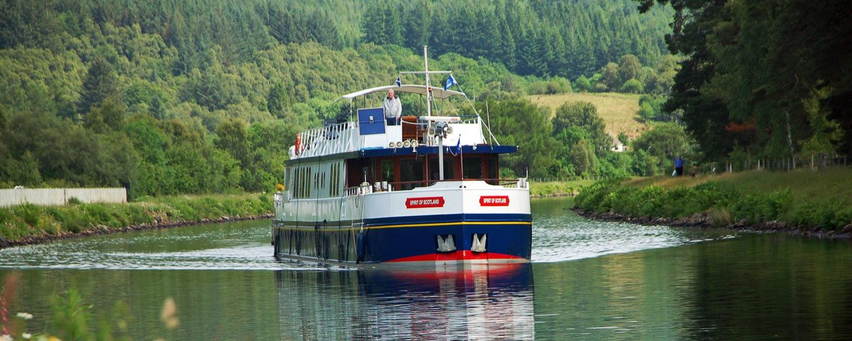 CRUCERO FLUVIAL SPIRIT OF SCOTLAND CRUCERO ESCOCIA CRUCEROS FLUVIALES ESCOCIA CRUCEROS INGLATERRA CRUCEROS LONDRES CRUCEROS DE LUJO POR CANALES EUROPEAN WATERWAYS CRUISES CRUCEROS PRIVADOS CHARTER DE CRUCEROS CRUISE CHARTER SPIRIT OF SCOTLAND FAMILY CRUISES CRUCEROS EN FAMILIA CRUCEROS AMIGOS CRUCEROS EN GRUPO CRUCEROS DE LUJO EN FAMILIA CRUISE BARGE CRUISES #SpiritofScotland #CruiseBarge #BargeCruises #CrucerosporCanales #CaledonianCanal #CanaldeCaledonia #CrucerosEscocia #ScotlandCruises
